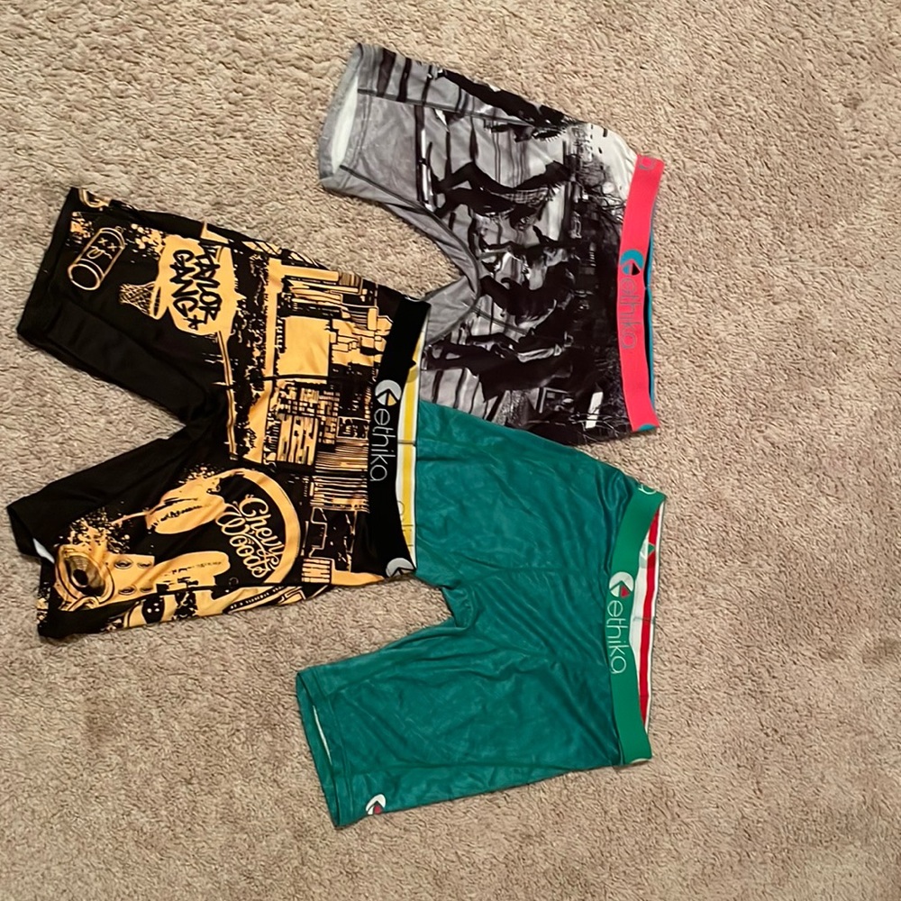 3 pc sz medium Ethika EUC